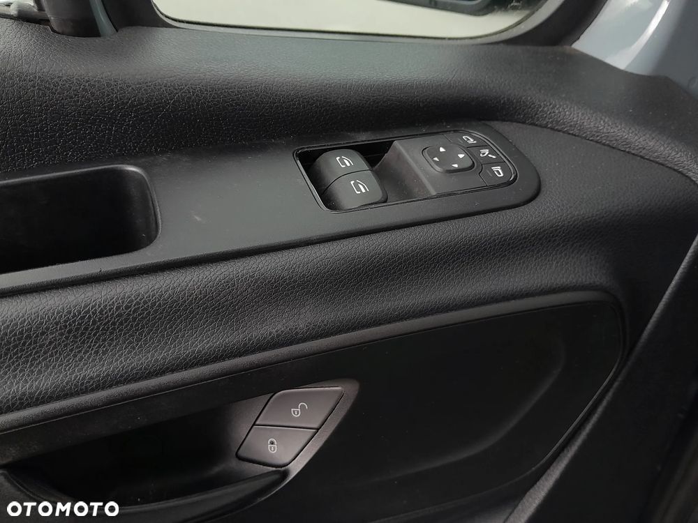 Mercedes-Benz Sprinter 317 - 17