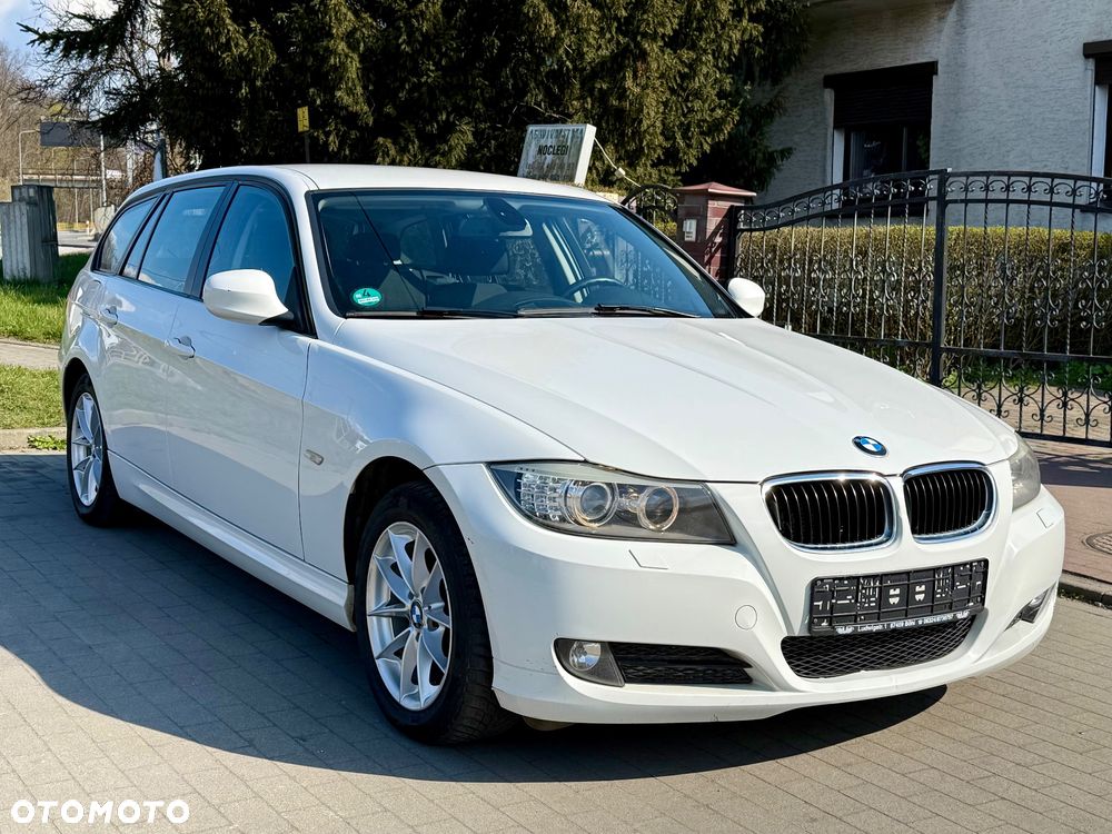BMW Seria 3 320d xDrive DPF - 1