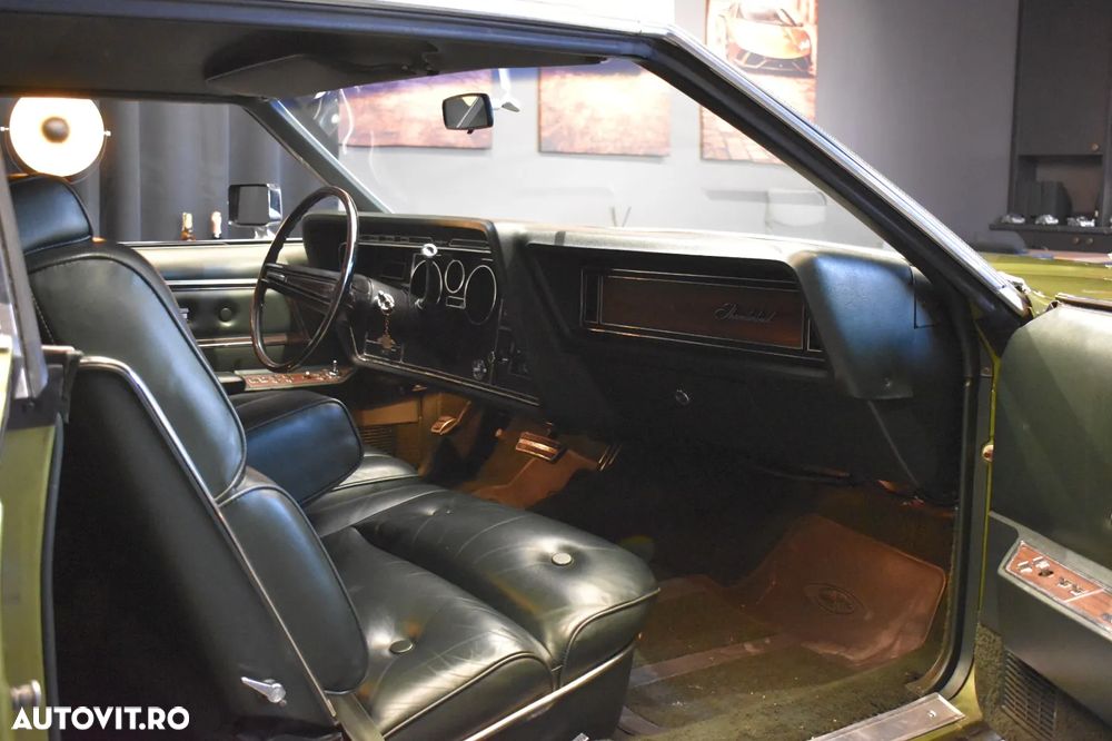 Ford Thunderbird - 7