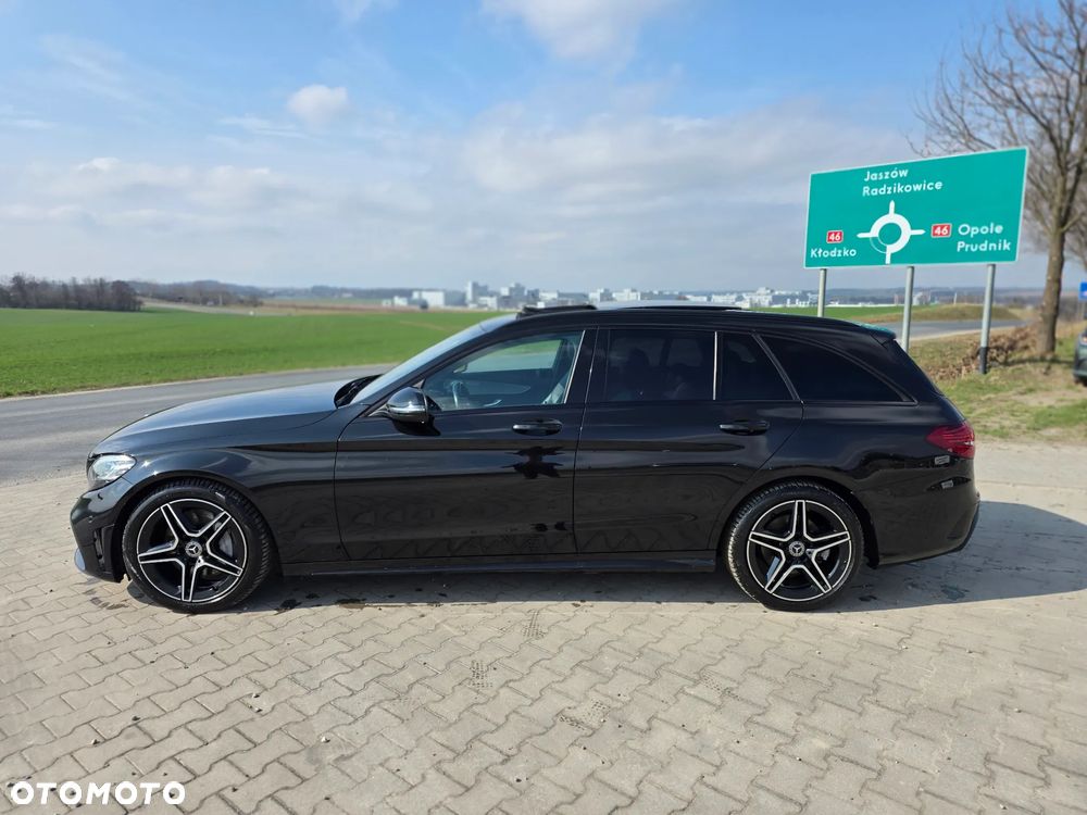 Mercedes-Benz Klasa C 300 d 9G-TRONIC - 16
