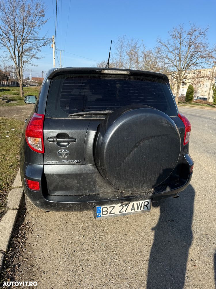 Toyota RAV4 - 4