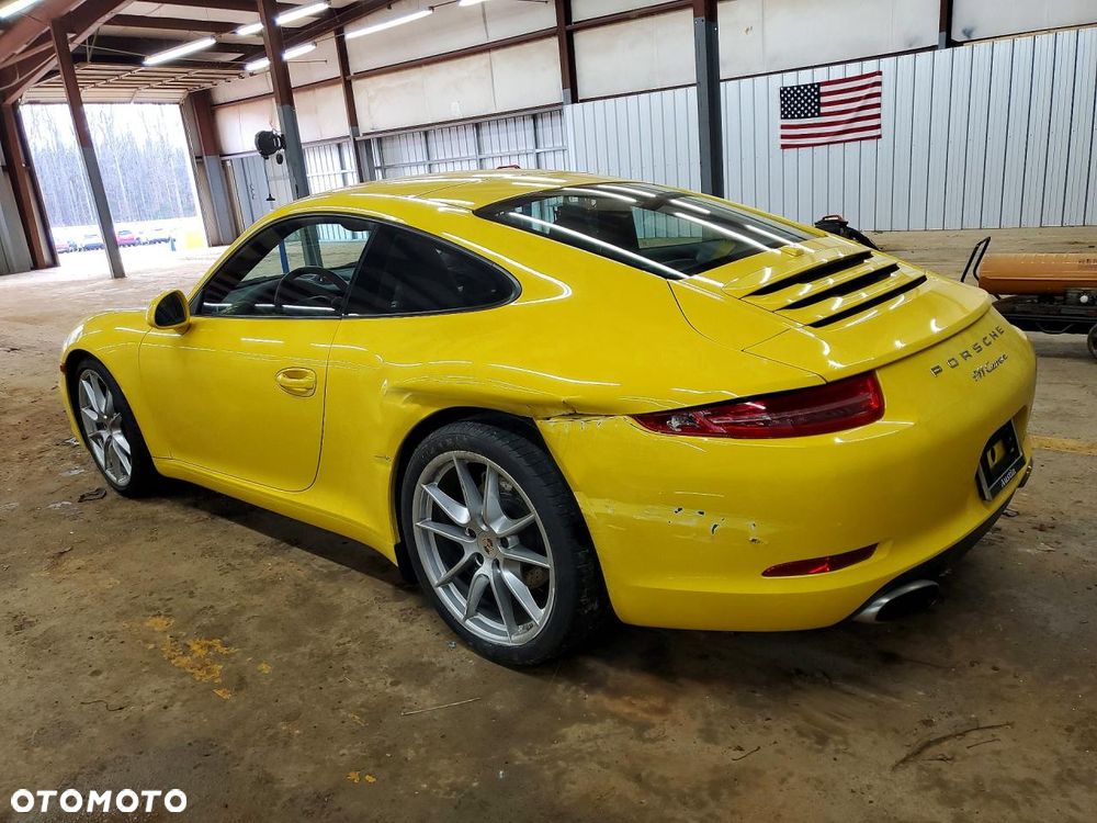 Porsche 911 Carrera 4 PDK - 3