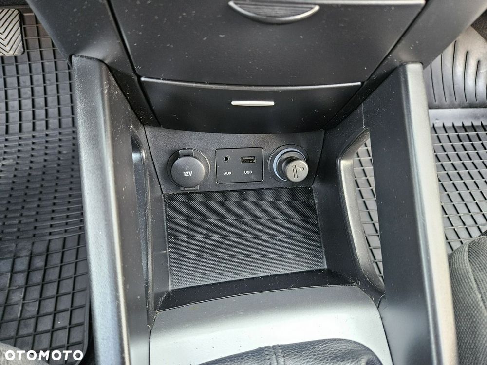 Kia Ceed - 16