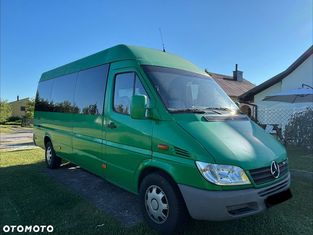 Mercedes-Benz Sprinter - 2