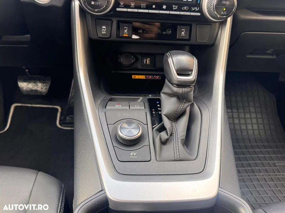 Toyota RAV4 2.5 VVT-iE 4x4 Luxury - 17