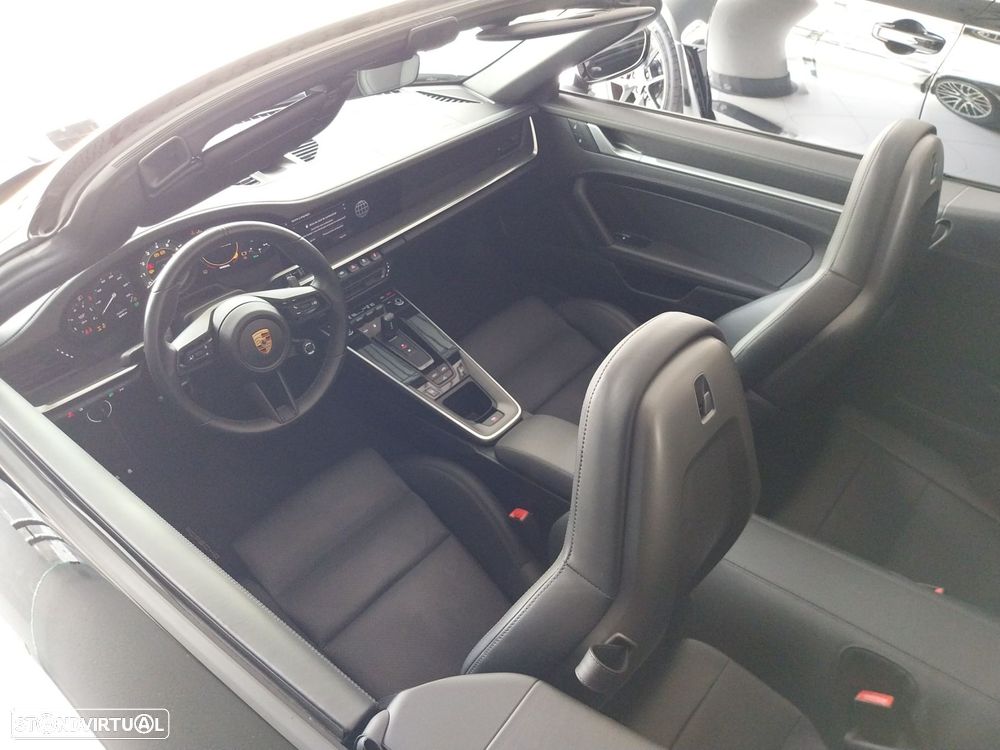 Porsche 911 Série F - 26