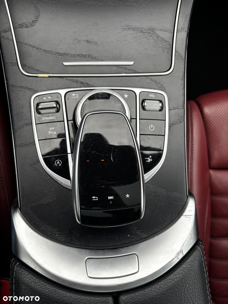Mercedes-Benz Klasa C 300 7G-TRONIC Edition 1 - 39