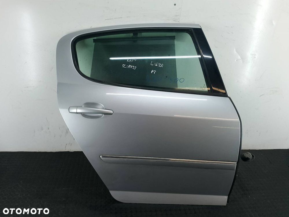 DRZWI TYŁ PRAWY  PEUGEOT 407 EZR SEDAN - 1