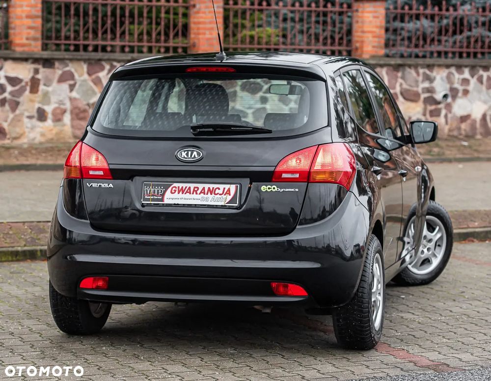 Kia Venga 1.6 L - 10