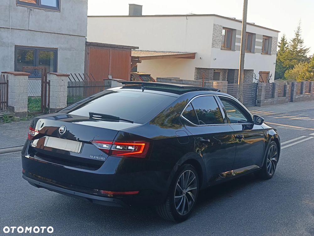 Skoda Superb 2.0 TDI DSG Premium Edition - 25
