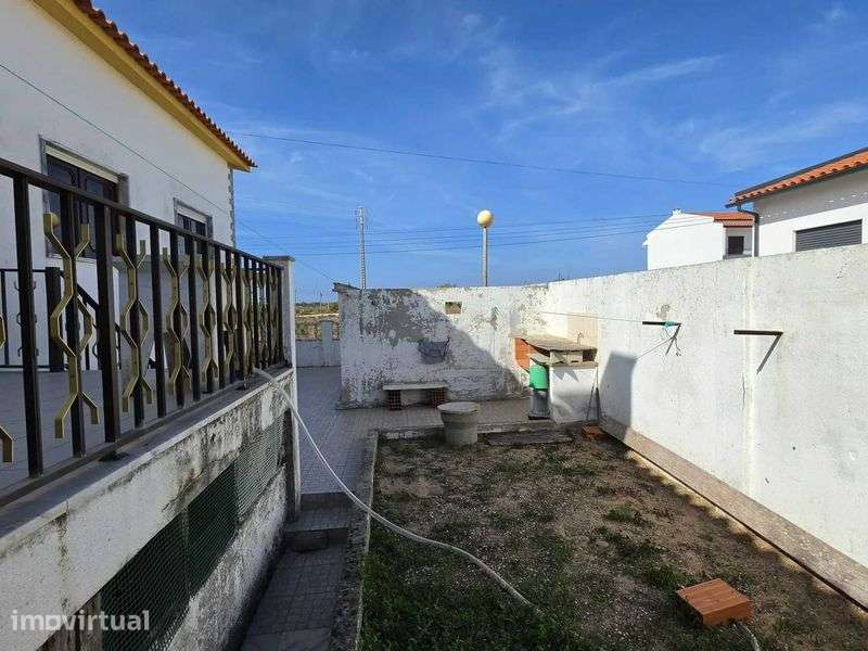 Moradia T3 mobilada para arrendamento em Peniche - Grande imagem: 2/12