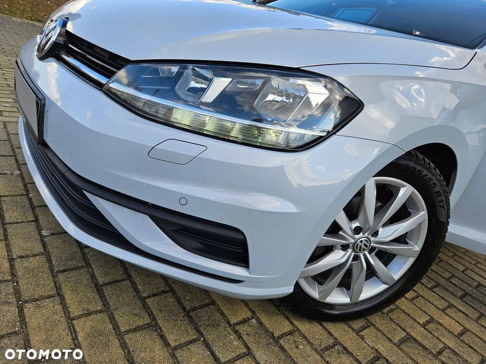 Volkswagen Golf - 37