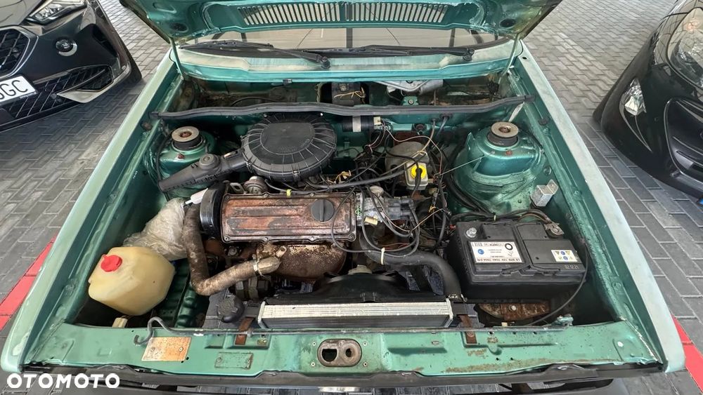 Volkswagen Golf 1.1 - 18