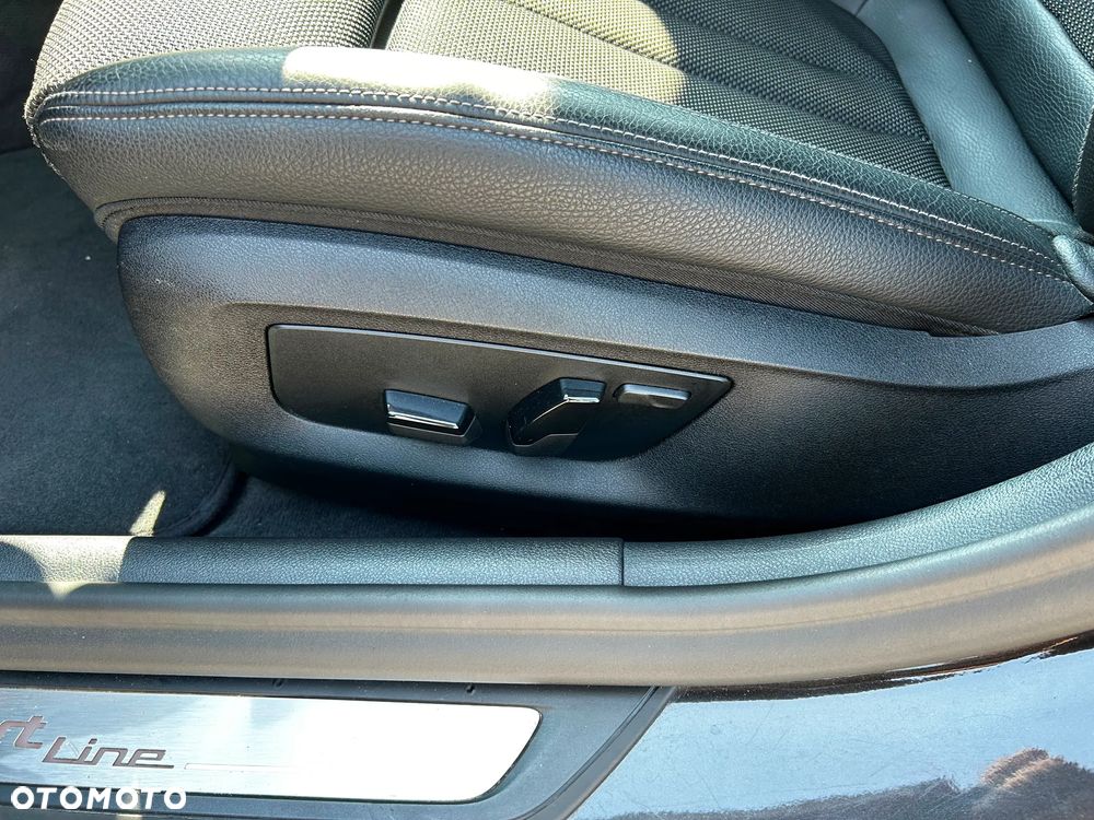 BMW Seria 5 530e iPerformance Luxury Line - 31