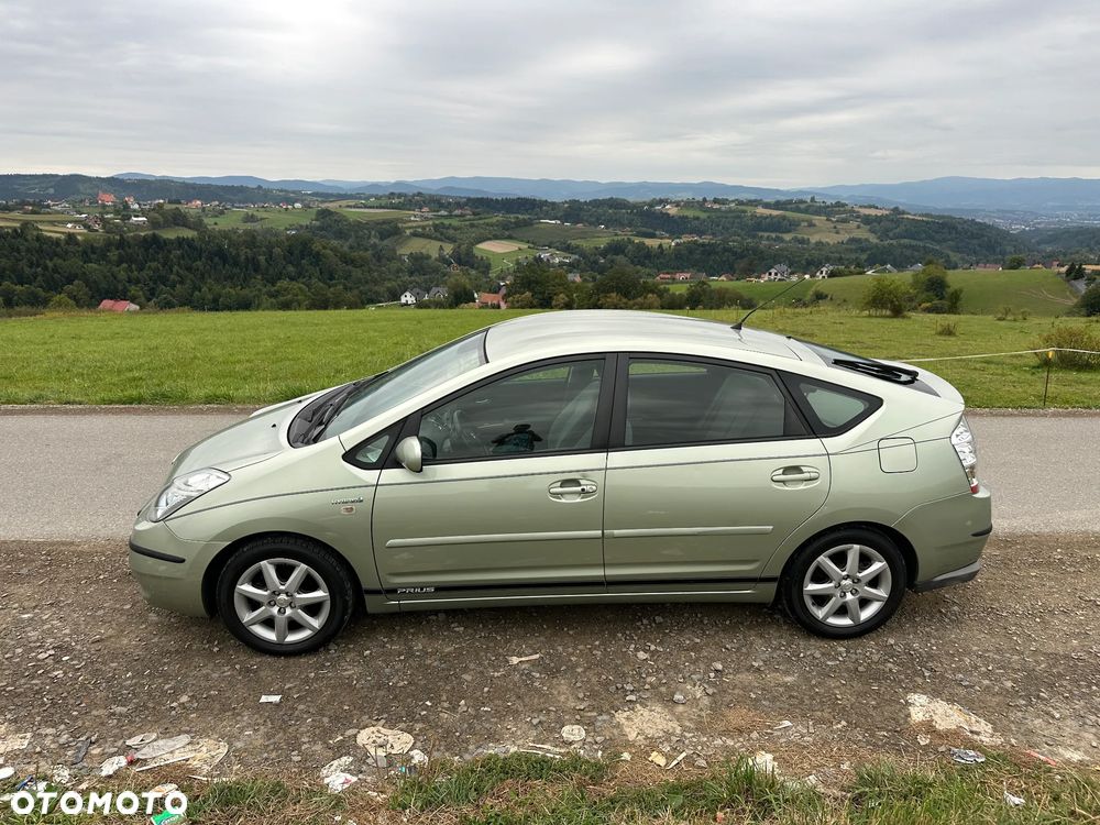 Toyota Prius 1.5 VVT-i Sol - 4