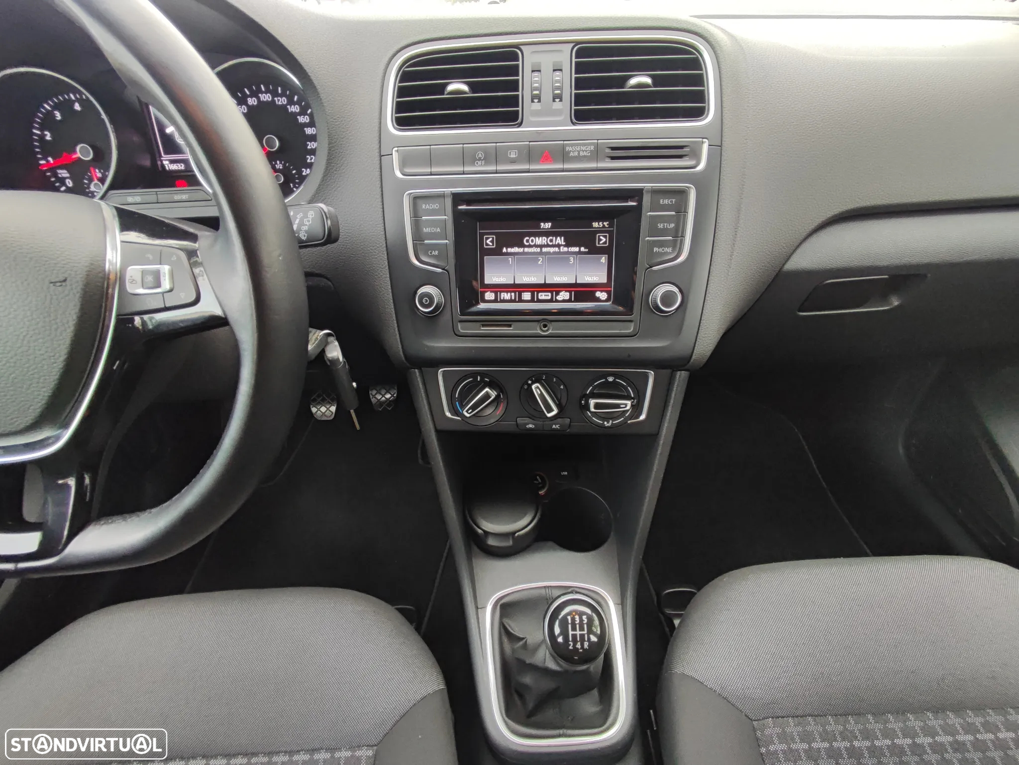 VW Polo 1.0 Confortline - 12