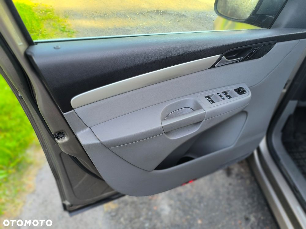 Seat Alhambra 2.0 TDI Start & Stop 4Kids - 26
