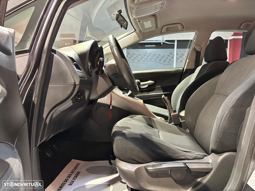Toyota Auris 1.4 VVT-i AC+VSC - 7