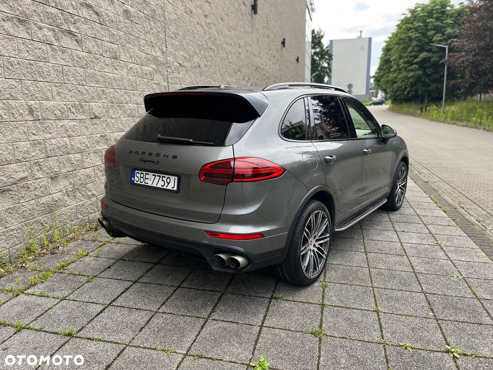 Porsche Cayenne S Platinum Edition - 6