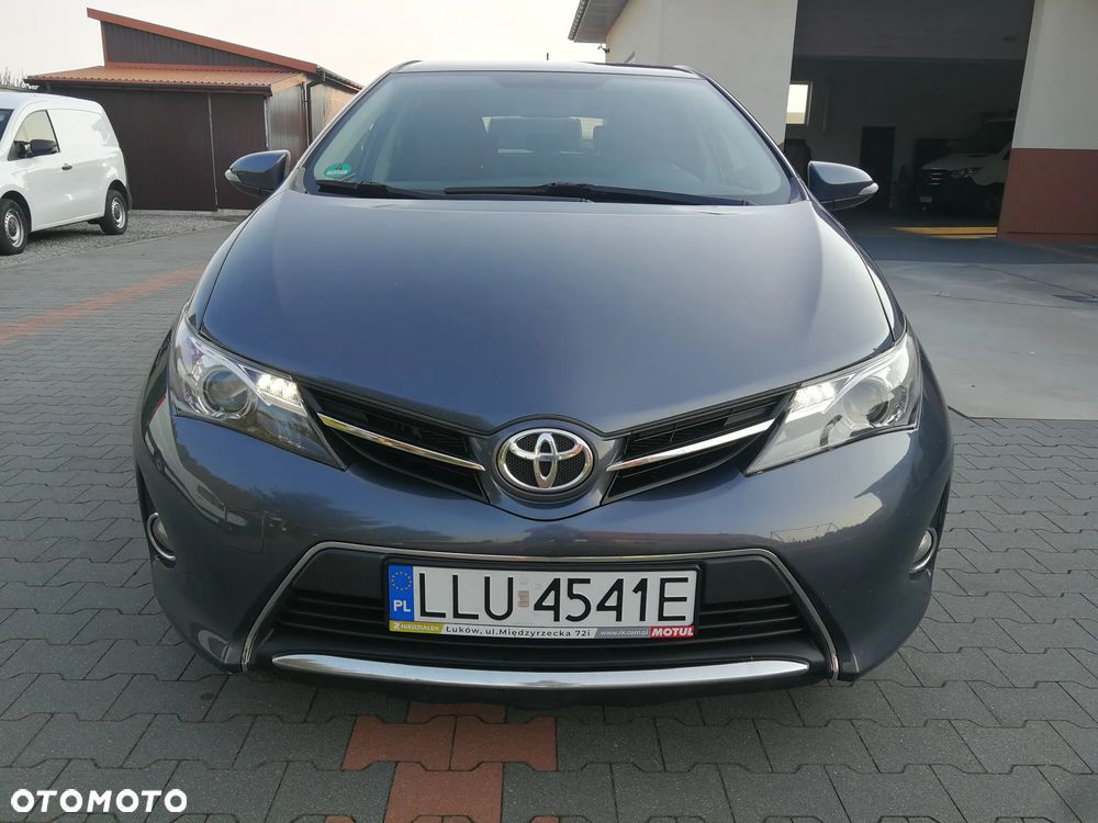 Toyota Auris 1.4 D-4D Premium Comfort - 3