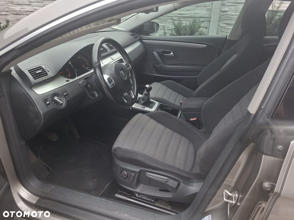 Volkswagen Passat CC - 10