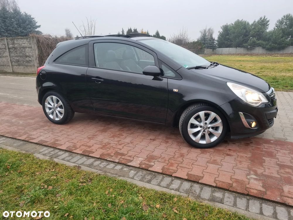 Opel Corsa 1.4 16V Cosmo - 9
