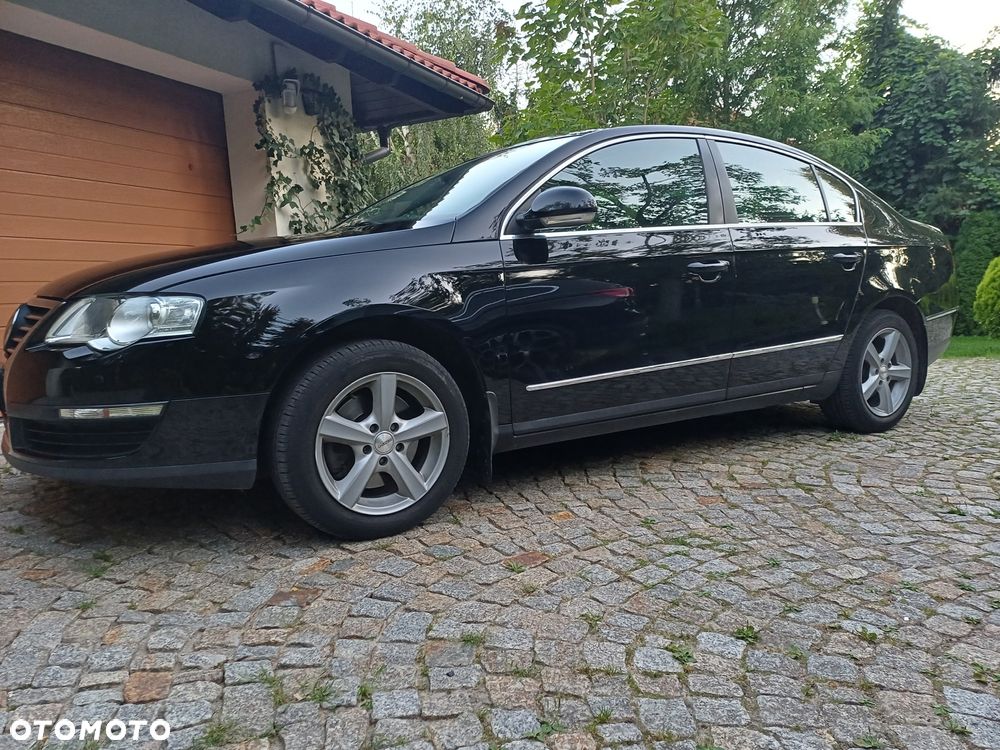 Volkswagen Passat 2.0 FSI Trendline - 8
