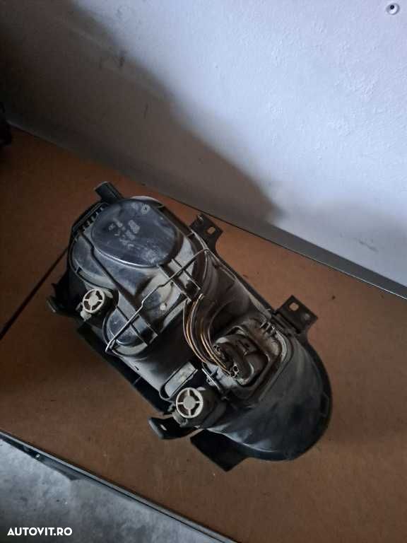 Far dreapta VW Golf 4 original - 3