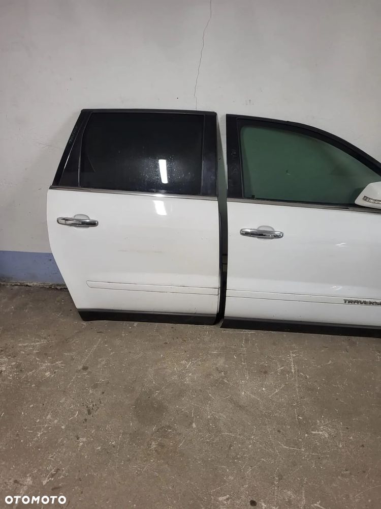 Chevrolet traverse drzwi kompletne - 4