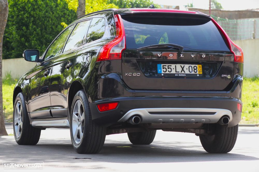Volvo XC 60 2.0 D4 R-Design 139g Start/Stop - 13