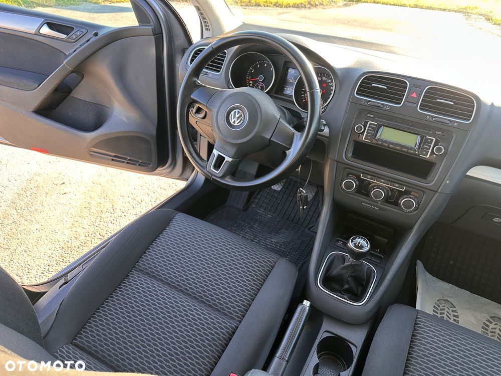 Volkswagen Golf - 17