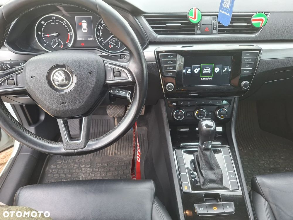 Skoda Superb 2.0 TDI DSG Premium Edition - 24