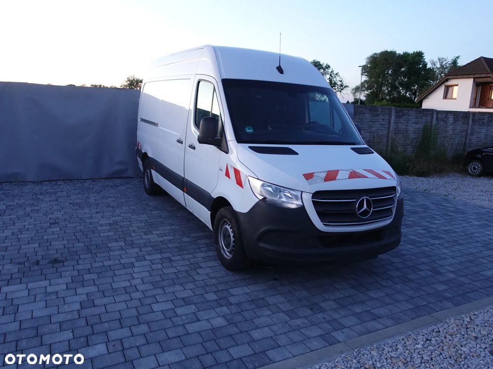 Mercedes-Benz SPRINTER - 2