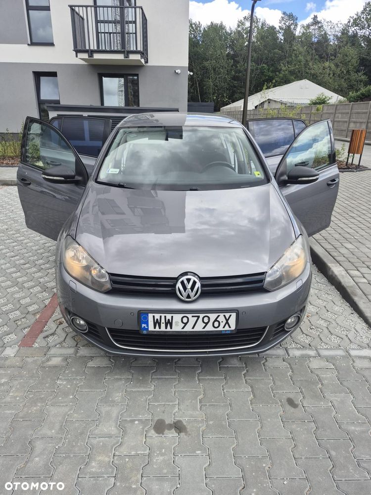 Volkswagen Golf - 6