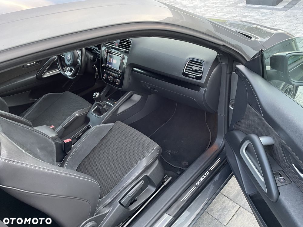 Volkswagen Scirocco 2.0 TDI Blue Motion Technologie Club - 10