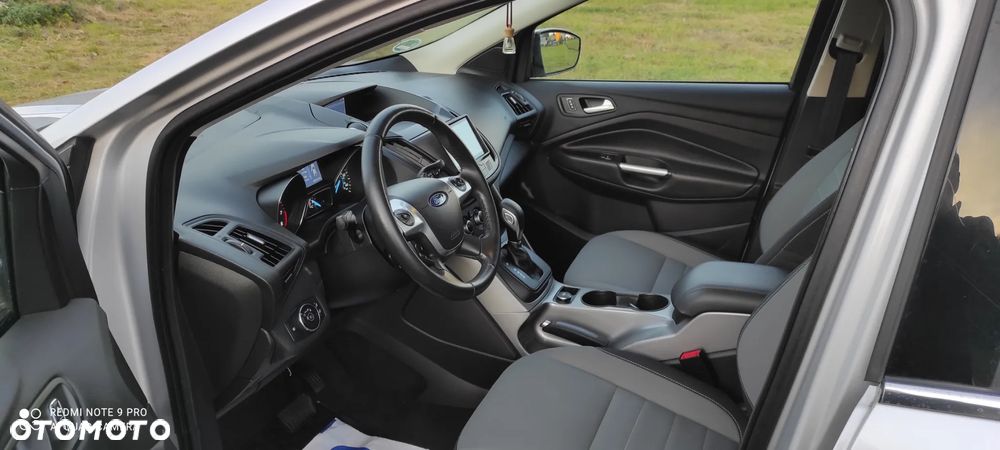Ford Kuga - 38