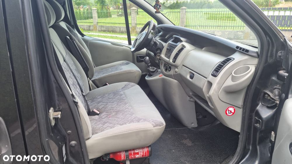 Opel Vivaro - 9