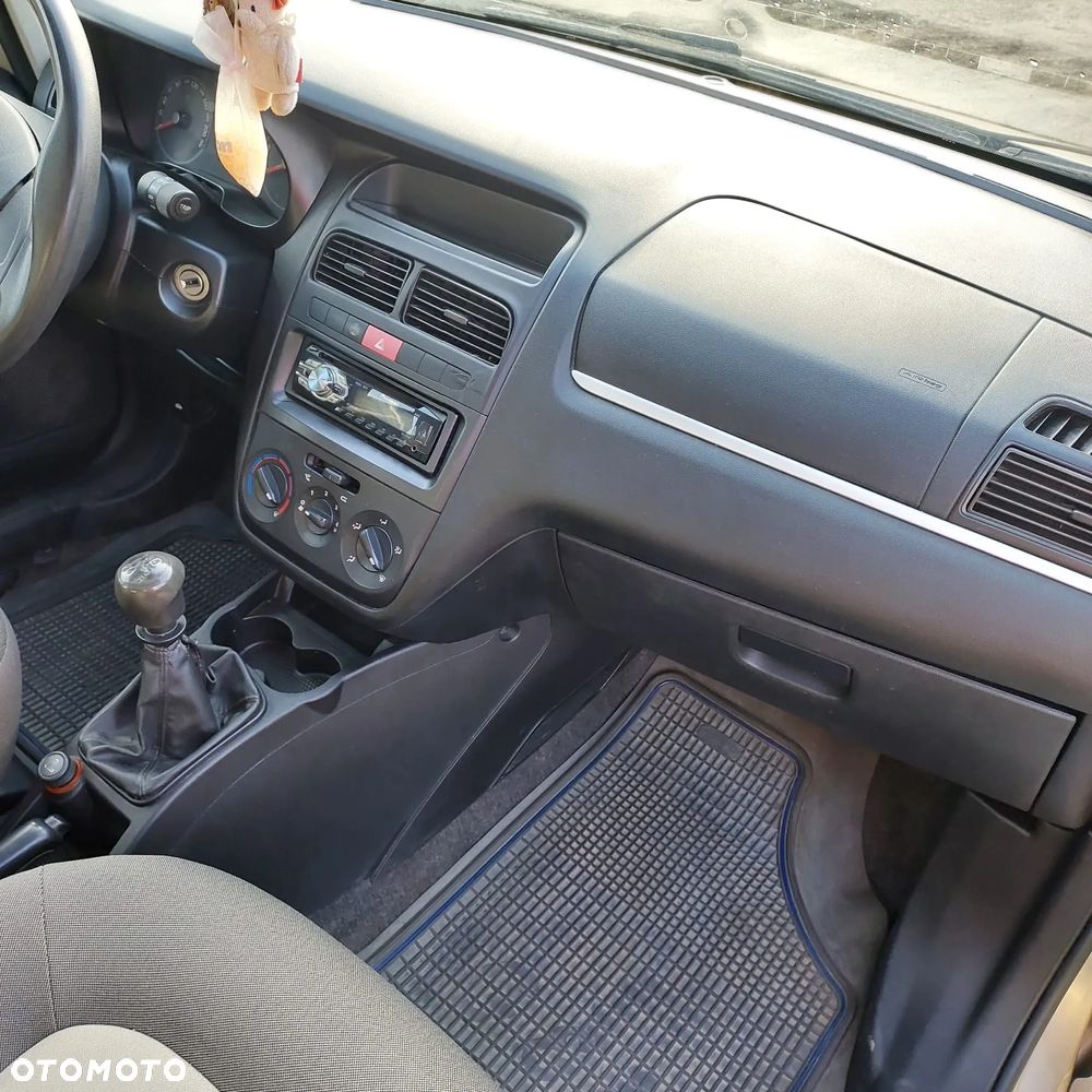 Fiat Linea 1.4 Active - 9