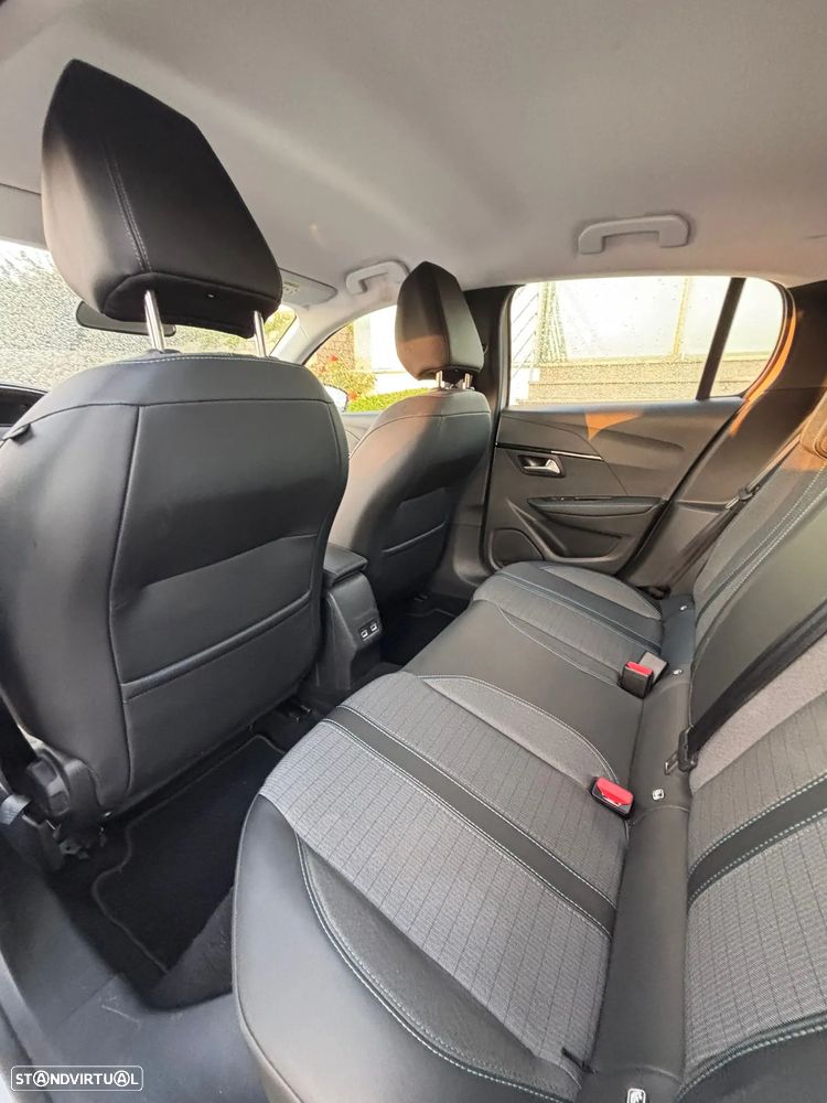 Peugeot e-208 Allure Pack - 12