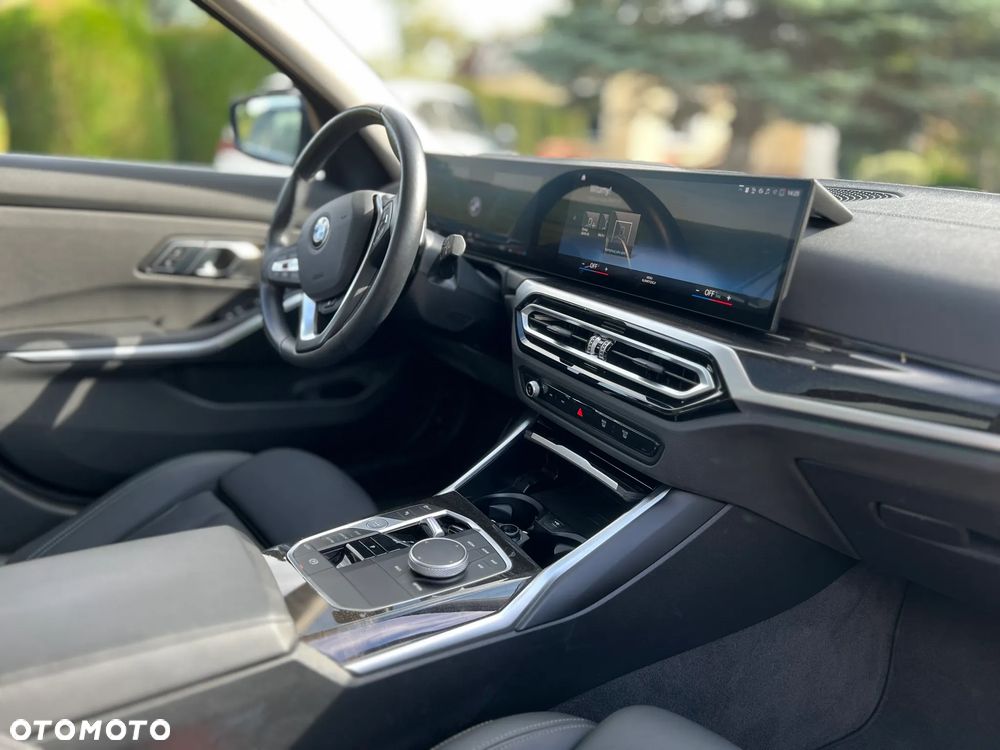 BMW Seria 3 320d xDrive Luxury Line sport - 18