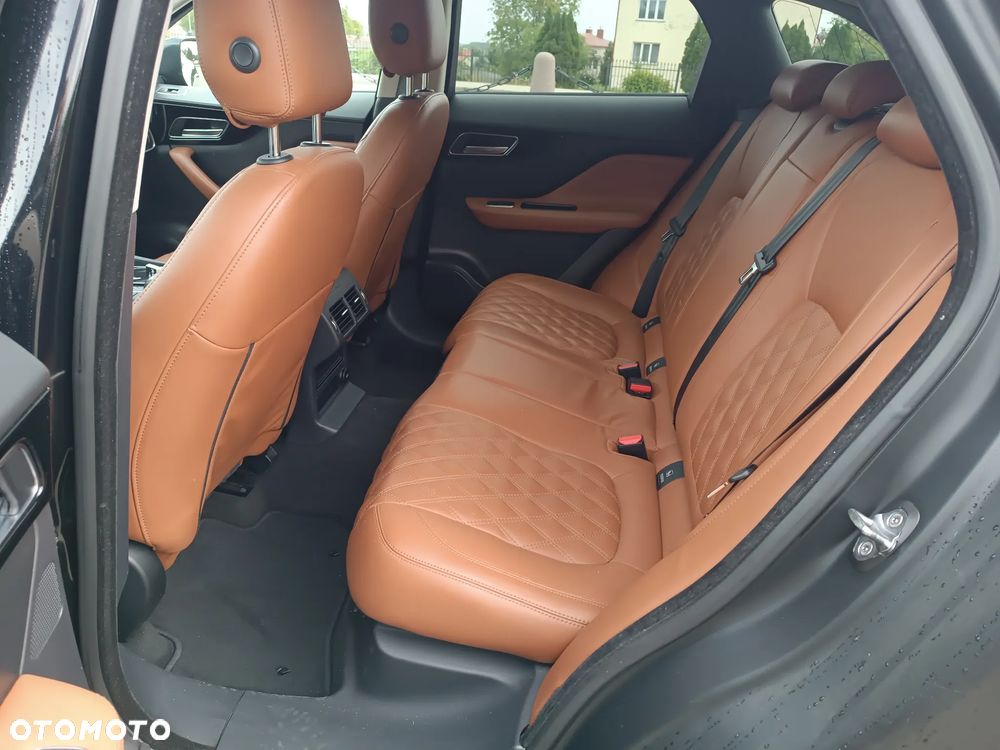 Jaguar F-Pace 2.0 i4D AWD Prestige - 16