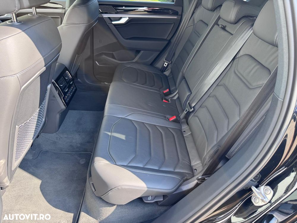 Volkswagen Touareg V6 TDI 4MOTION R-Line - 27