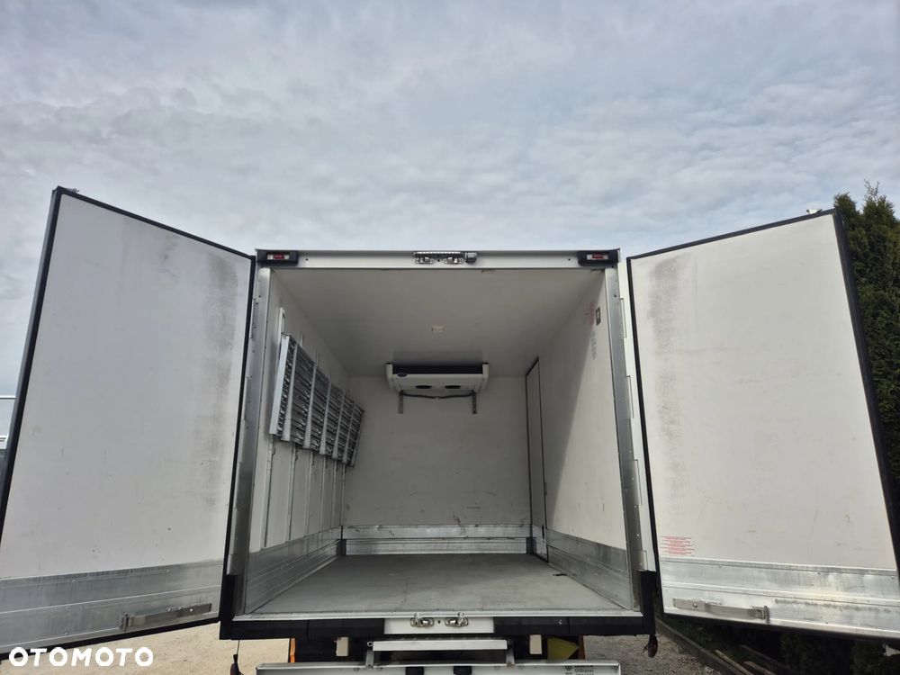 Chłodnia mroźnia 3.4m Crafter master 2020, Carrier xarios 350, zasilanie stacjonarne, stan idealny! - 7