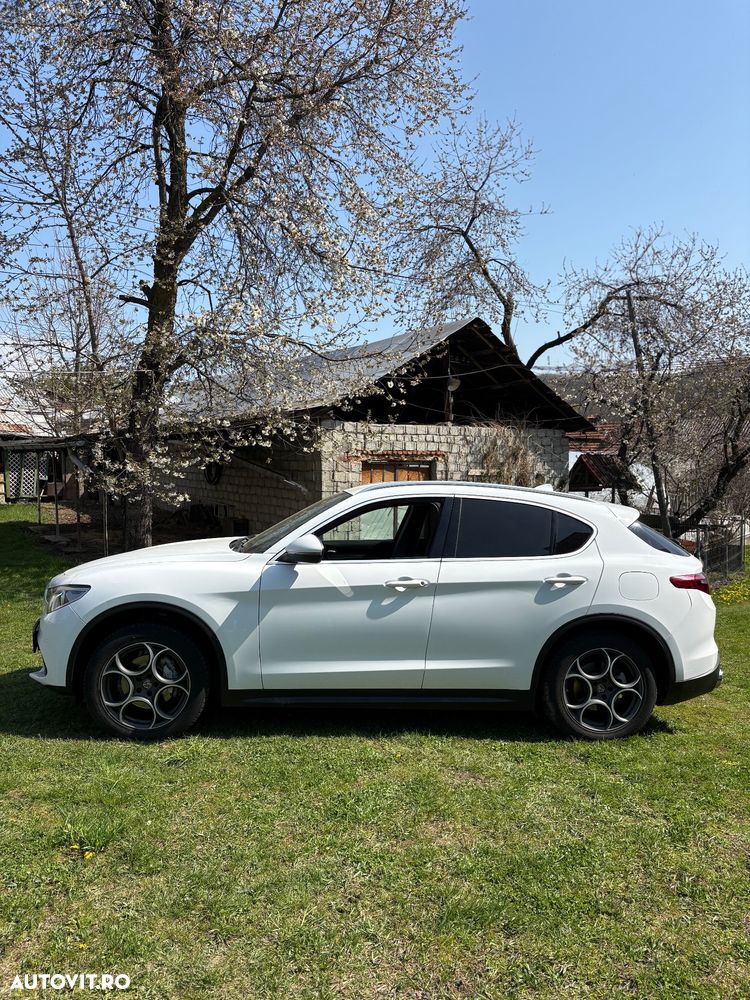 Alfa Romeo Stelvio 2.0 Turbo AWD AT8 Super - 6