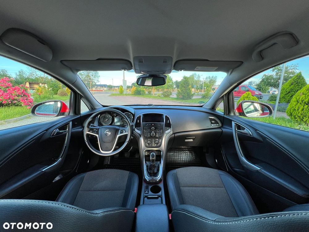 Opel Astra 1.6 NAVI - 25