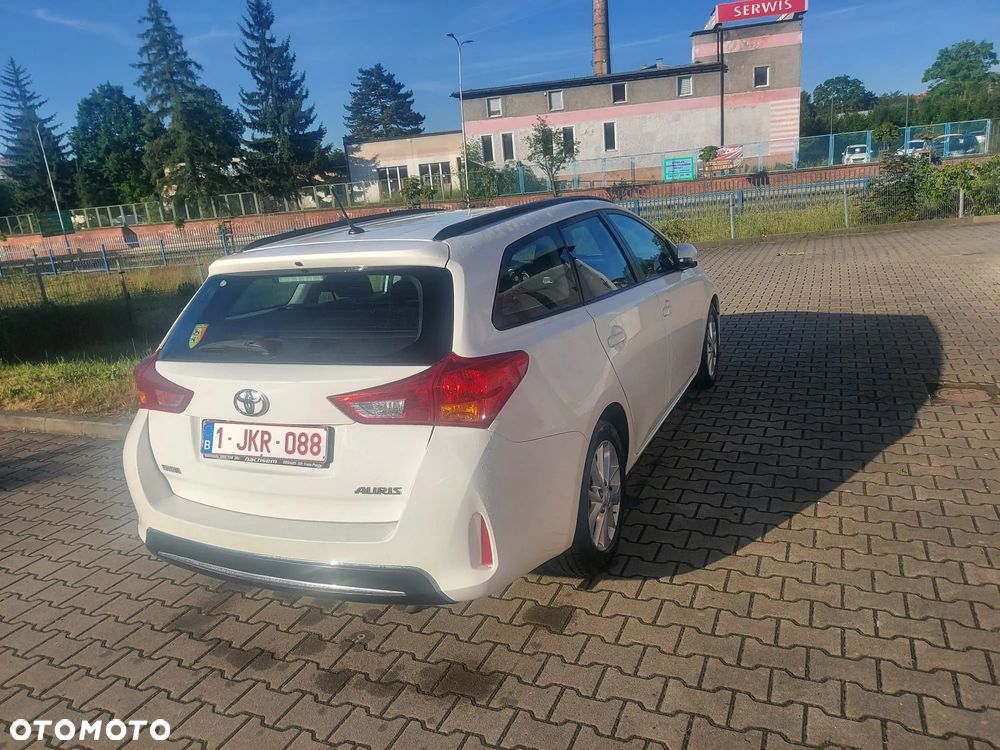 Toyota Auris 1.4 D-4D Design Edition - 21