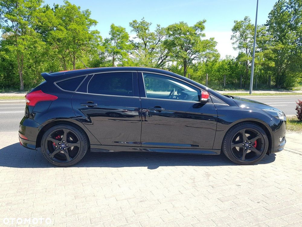 Ford Focus 1.5 EcoBoost STart-Stopp-System ST-LINE - 4