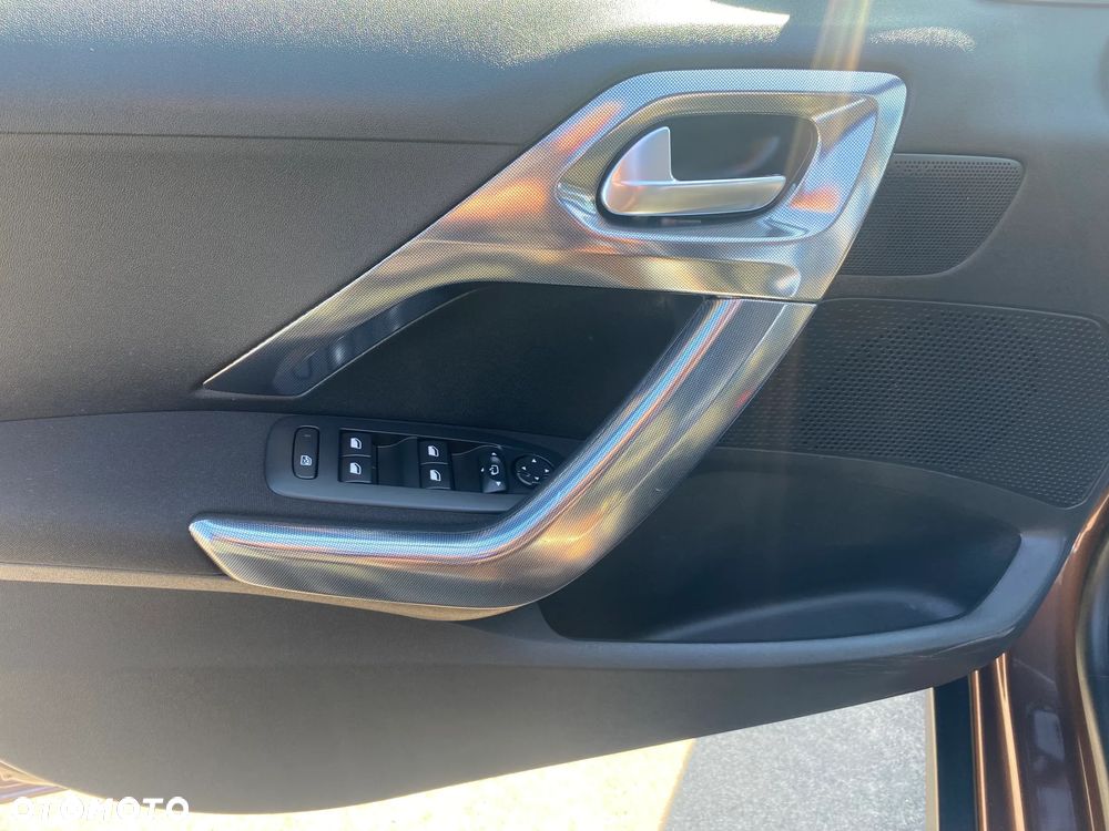 Peugeot 2008 120 VTI Allure - 19