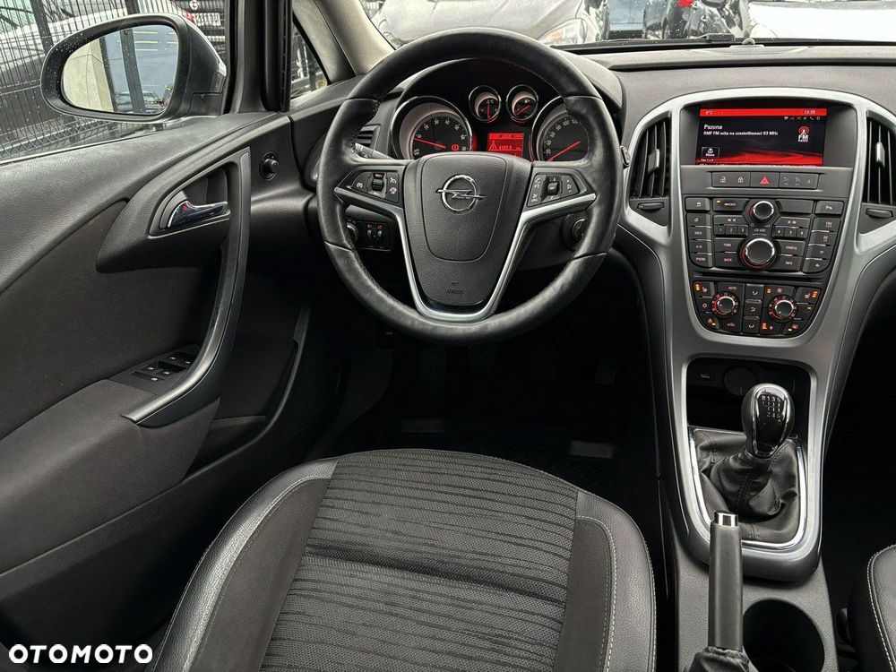 Opel Astra 1.4 Turbo Innovation - 26