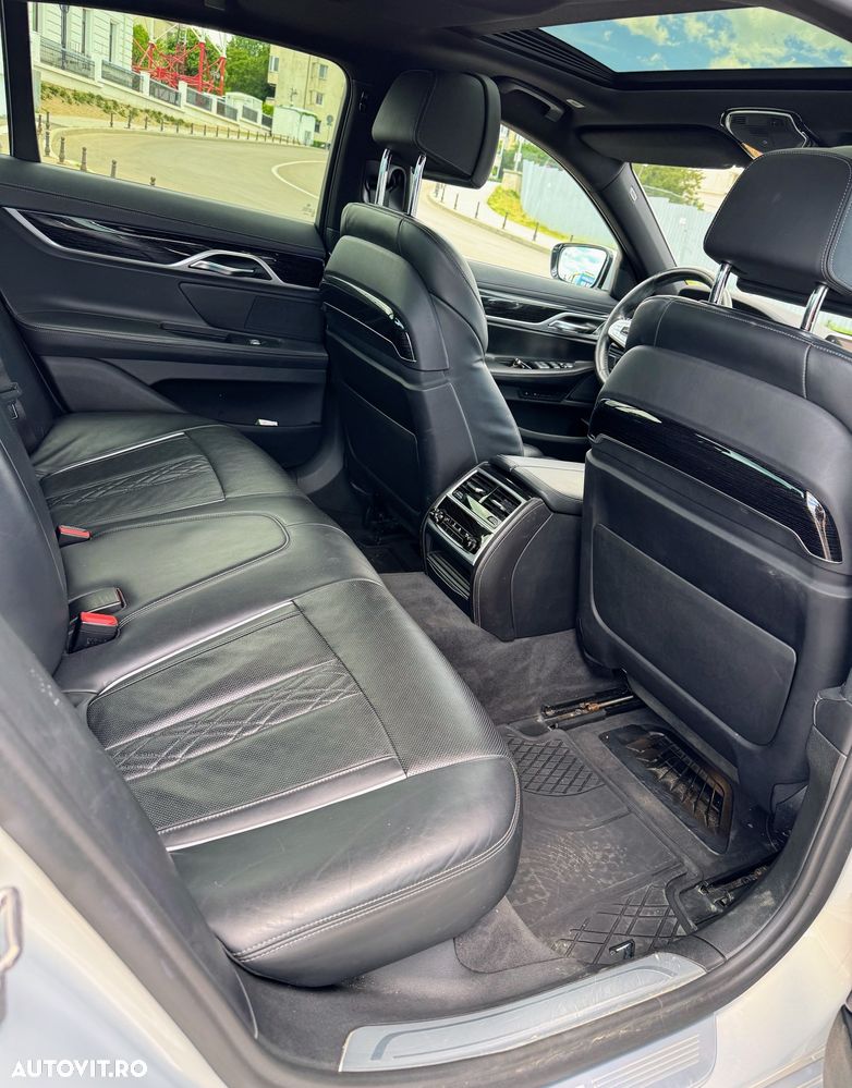 BMW Seria 7 - 12
